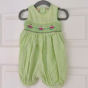 Carriage Boutiques smocked romper - 6M